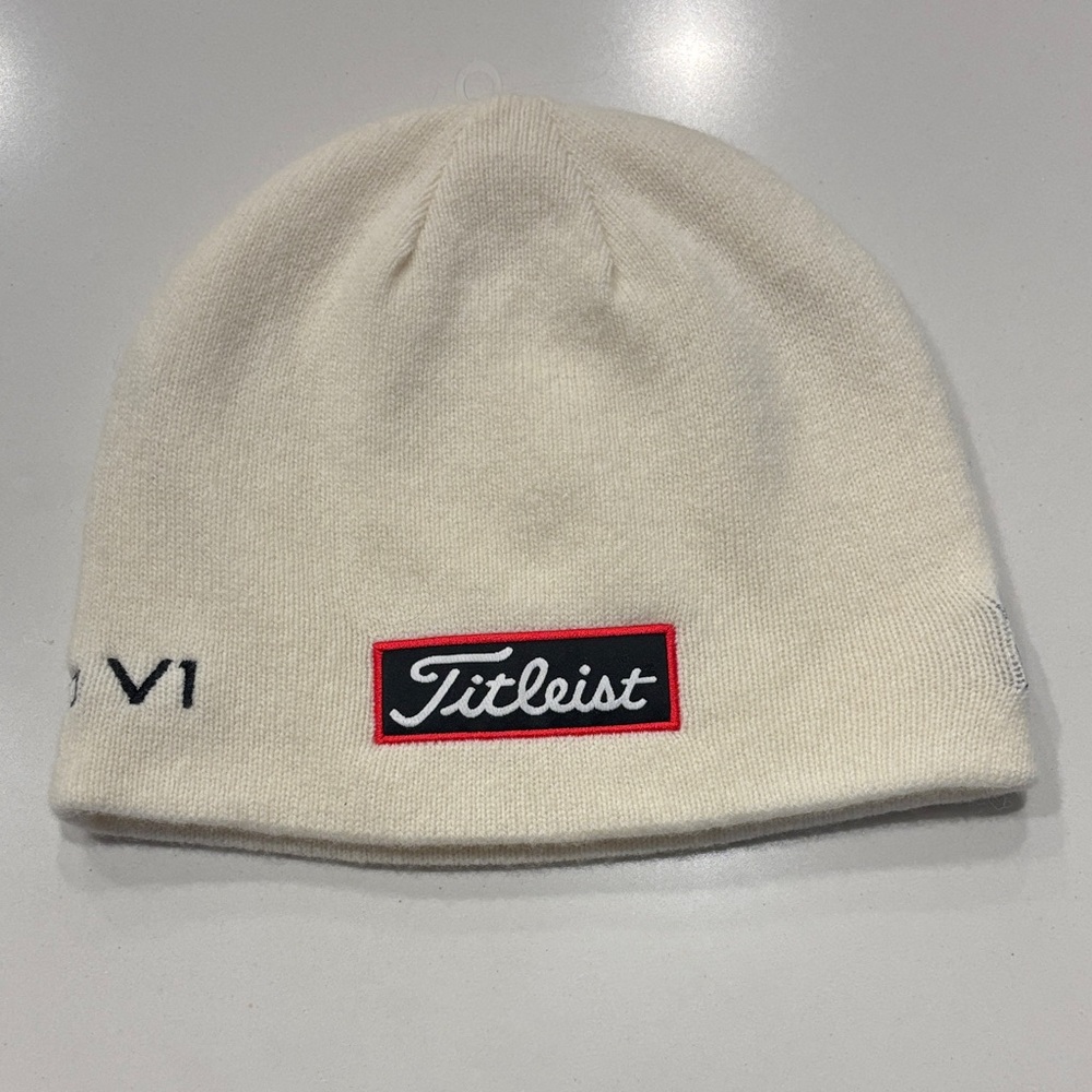 NWT - Titleist White Knit Beanie